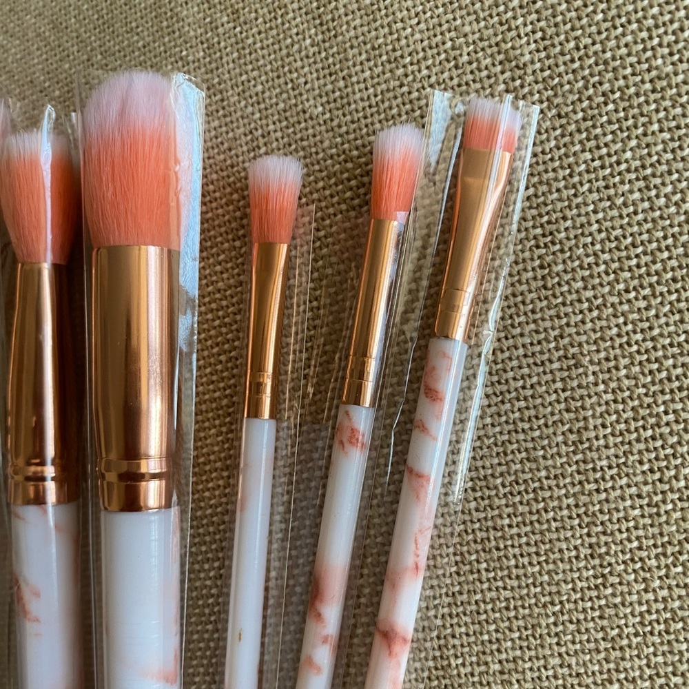 makeup brushes - Picture 2 of 3